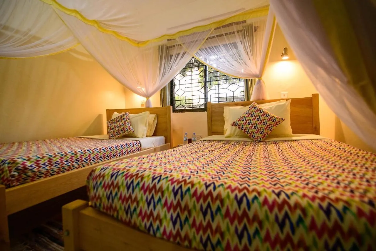 Cycad Entebbe Guest House 3*,  Uganda